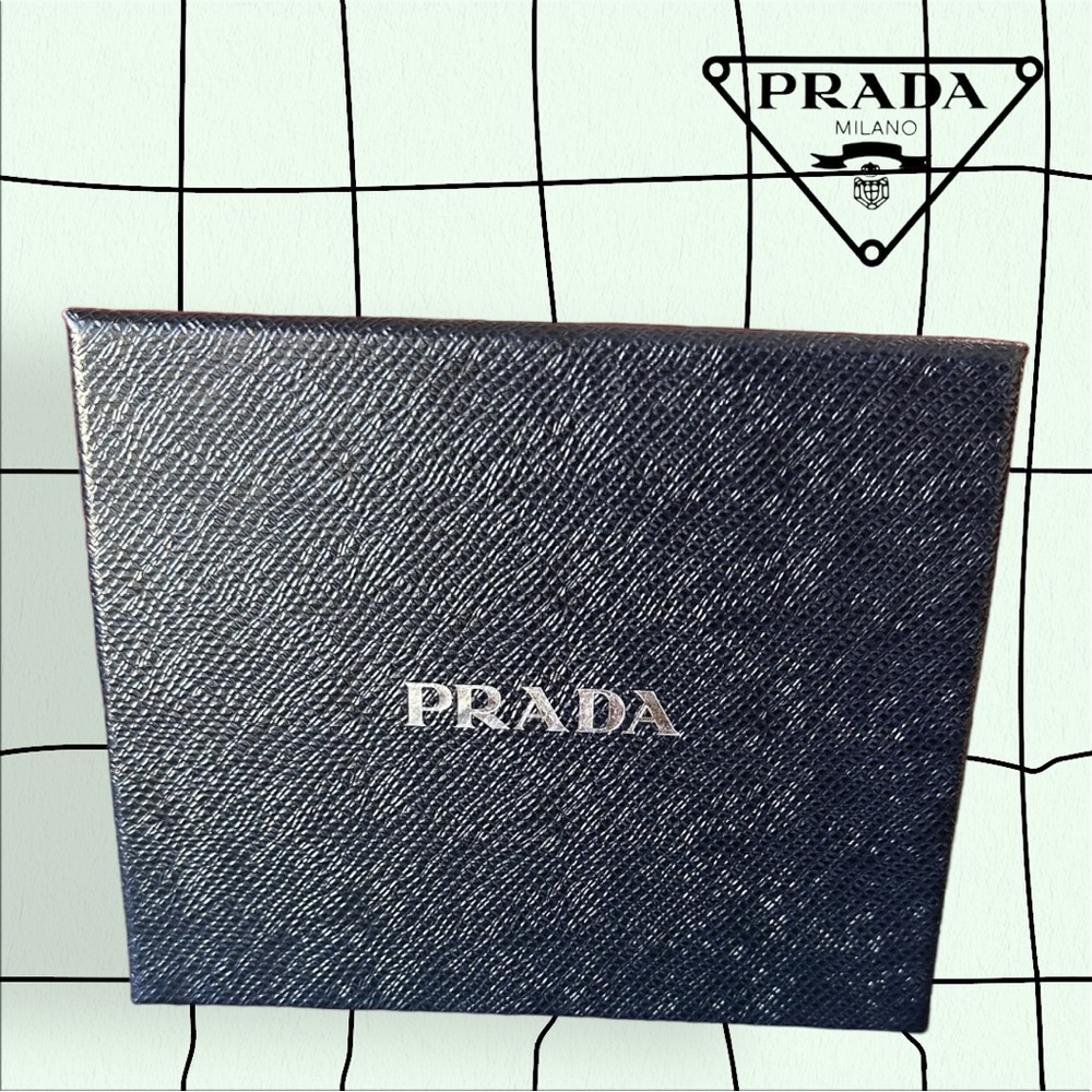 Prada Box (A)
